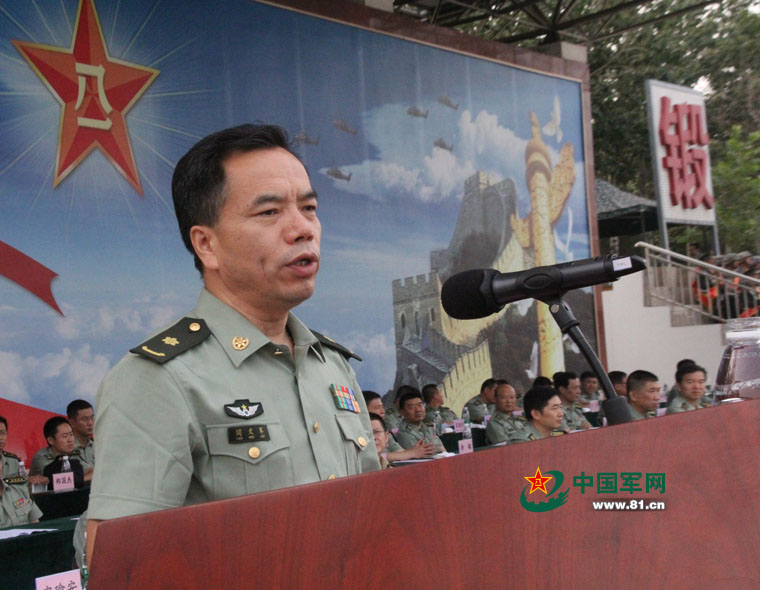 铁甲出征:装甲兵工程学院毕业典礼举行