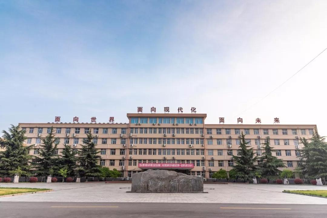 军校醉美春景:陆军工程大学石家庄校区