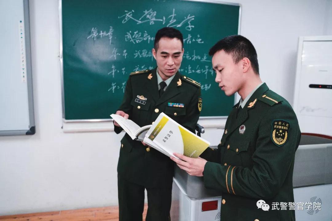 军校醉美春景武警警官学院
