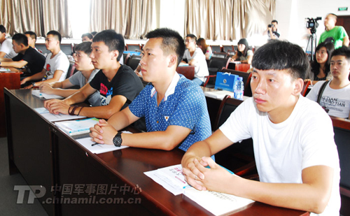 全国首个大学生退役士兵创业基地揭牌仪式在辽