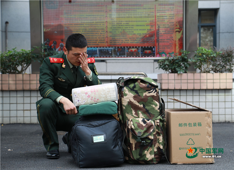 离别的冬季，退伍兵的眼泪你可懂?