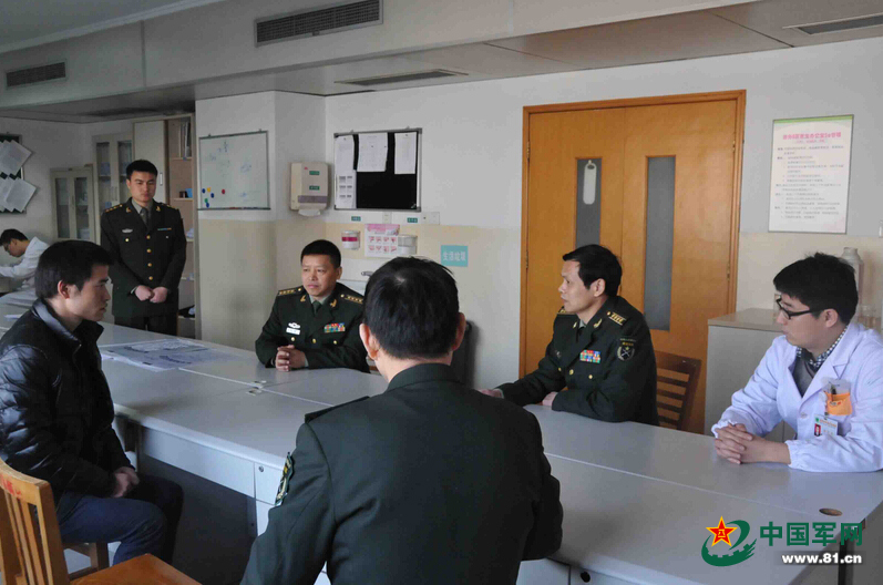 宣城军分区首长到南京军区南京总医院慰问