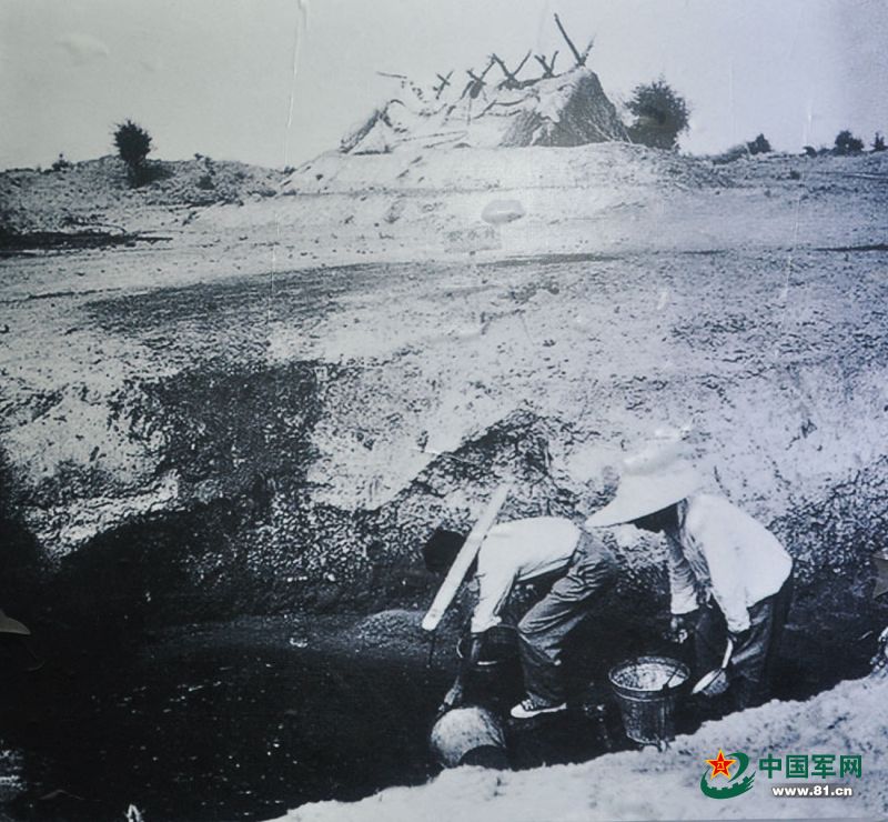 老照片兵团民兵屯垦戍边