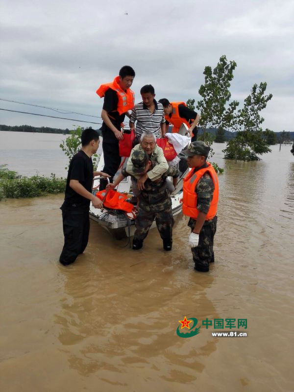 98抗洪英雄旅抢险救灾再挑重担