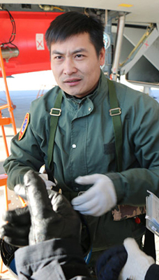 张超：中国航母舰载机飞行员牺牲第一人