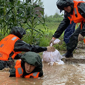 青春出列——暴雨洪峰中的热血成人礼