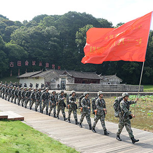 我军推进理论武装的历史经验