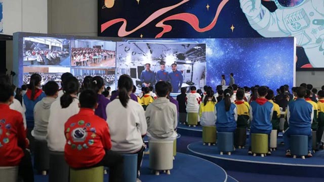 “天宫课堂”首次地面主课堂在中国科技馆成功举办