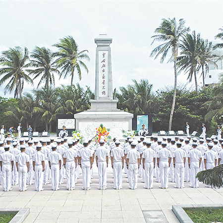 清明节，全军官兵通过多种形式祭奠缅怀革命先烈