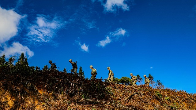 共赏！边防官兵镜头里的深秋