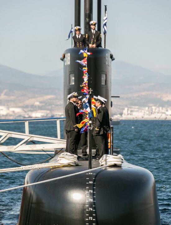 组图：希腊海军老式209潜艇升级AIP