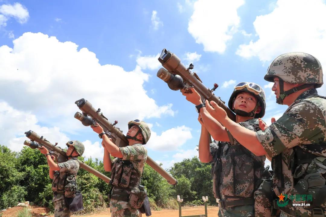 高清大图直击防空兵实弹射击训练现场 中国军网
