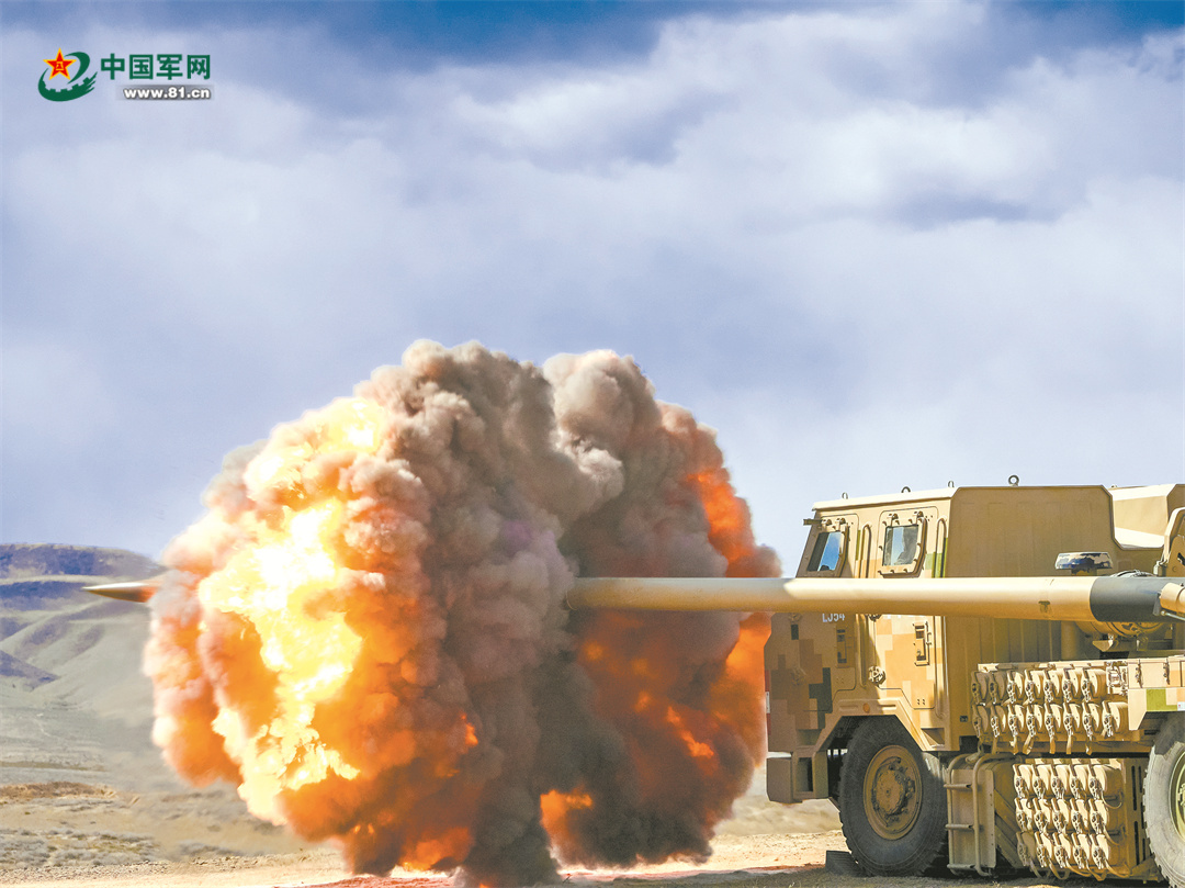 火力全开！直击新疆军区某团实弹射击演练