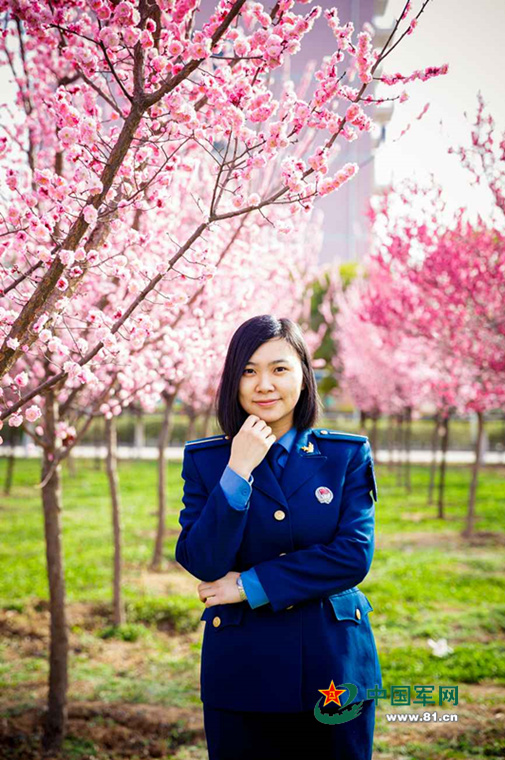 空军有铁血战鹰更有魅力女兵