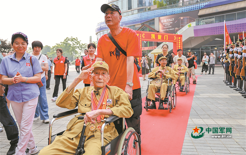 邀请老兵看城市发展变化，浙江省杭州市富阳区组织志愿军老兵联谊活动