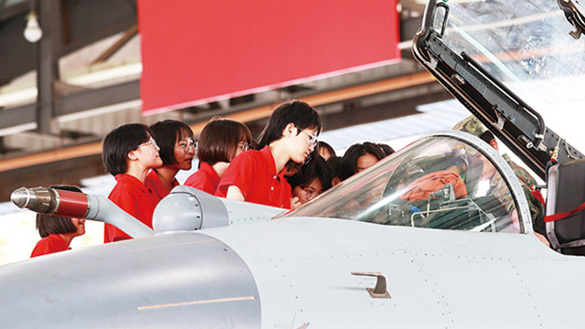 祖国的蓝天，我们一起守护