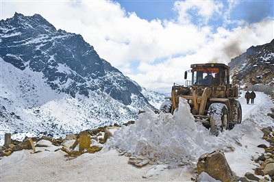 大雪封山季,嫂子来过年