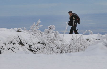 温哥华北部格罗斯山滑雪场在圣诞节期间进行了特别布置。除了滑雪外，游客在此更能感受到浓郁的雪地圣诞情怀。  