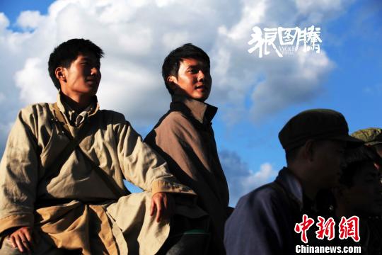 《狼图腾》定档大年初一冯绍峰补过生日（图）