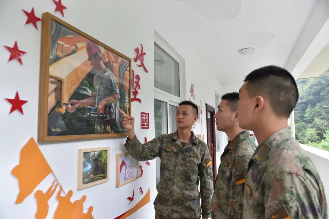 全国优秀共青团员、火箭军某部下士张旭，当兵第二年便荣立个人三等功