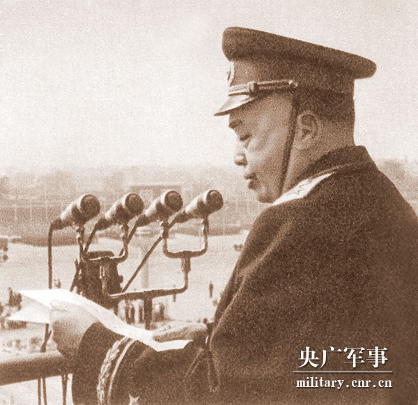 1957年国庆阅兵：我国制造的战斗机首次受阅