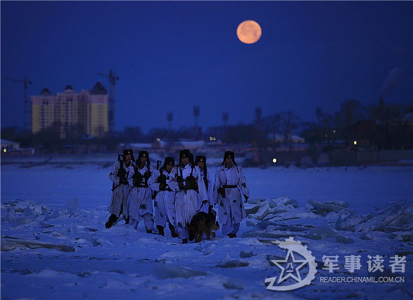 魏建顺作品之《北疆的光线照耀北疆的兵》