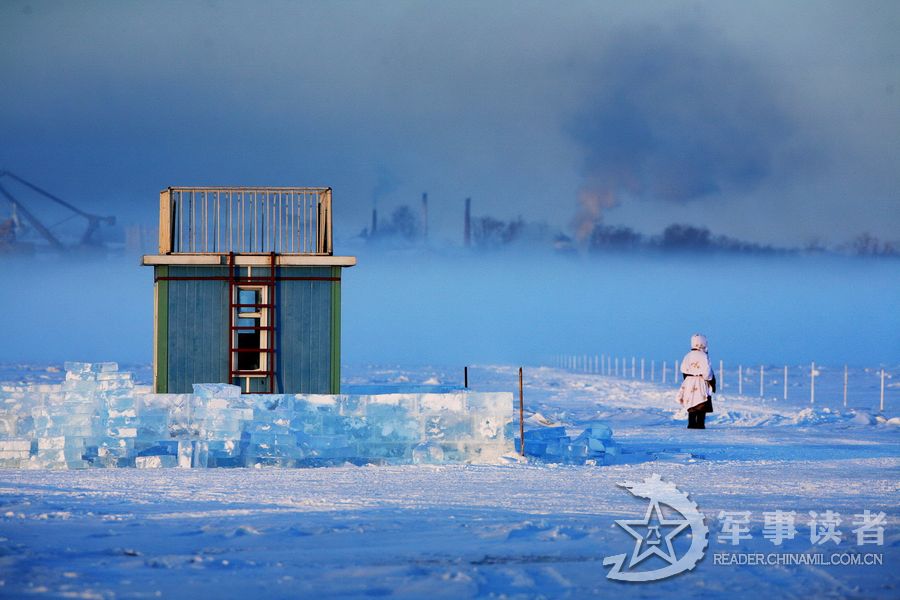 基层摄影家魏建顺作品《北极边疆有群火热的兵》