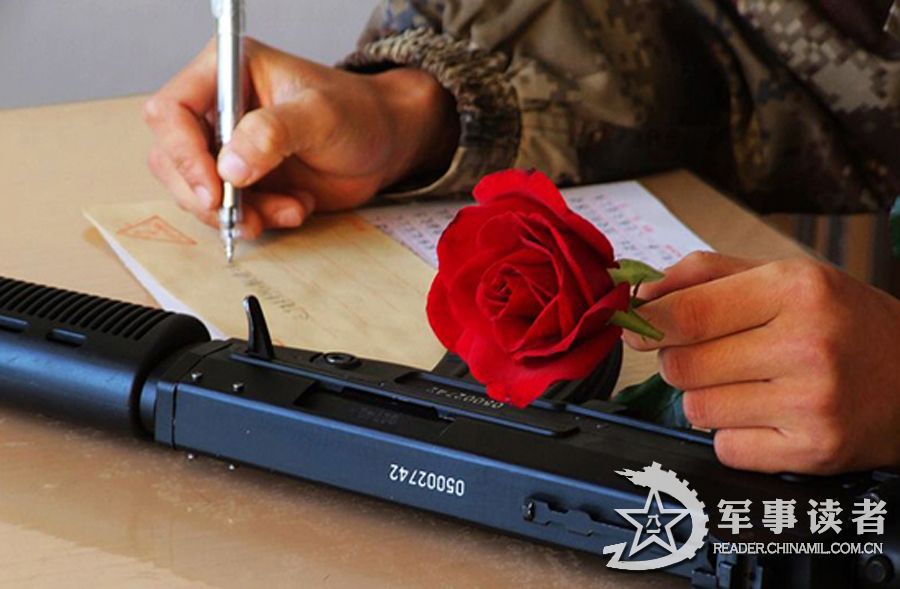 《全景揭秘一个边防连队:“黑河好八连”戍边志》 《全景揭秘一个边防连队:“黑河好八连”戍边志》