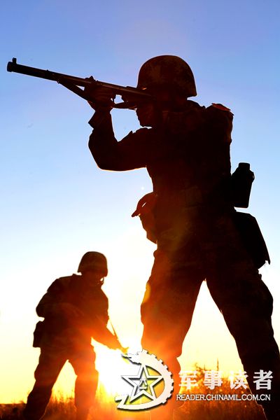 黎明前的战斗 魏建顺摄影