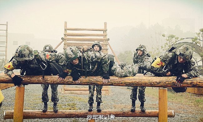 高清：军校“跑男”，活力十足！【2】