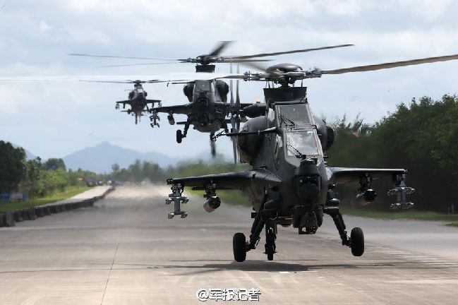 看谁最抢眼？武器装备“队列训练”酷图
