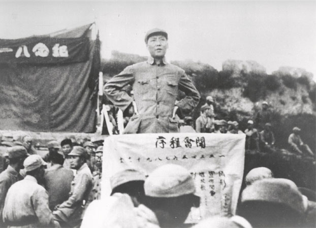 中国抗日军政大学成为全国人民心目中的抗战堡垒