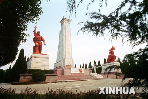 这是黄麻起义和鄂豫皖苏区革命烈士纪念碑(资料照片)。
