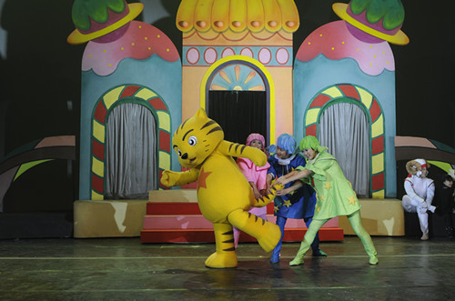 舞台剧《快乐星猫甜蜜城堡大冒险》南京上演