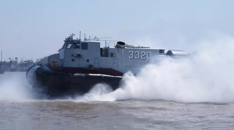 海军又一艘野牛级气垫登陆艇曝光