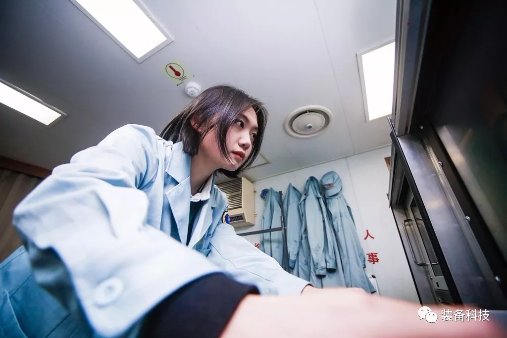 迎新年!来看看远望号女船员的远方是什么样