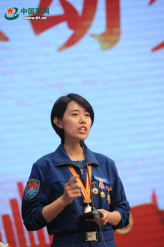 全国人大代表张潇歼击机女飞的故事更多女孩可以有