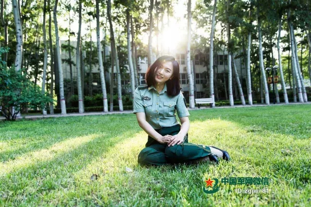颜值爆表却不想当军花,警花,军校女生才是真女神!