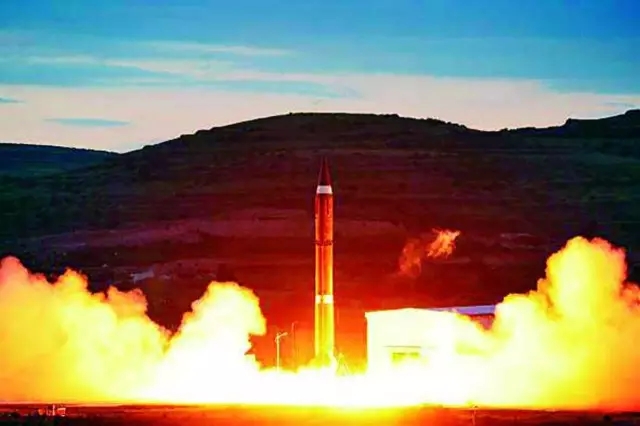 外媒紧盯中国尖端兵器：揣测战略核导弹有新突破