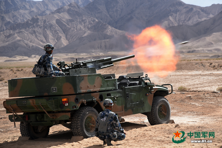 某型车载速射迫击炮亮相西北高原实弹射击 - 中国军网
