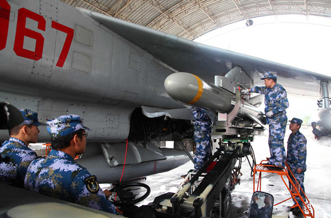 8架飞豹战机参演就绪 将驱离外国侦察飞机