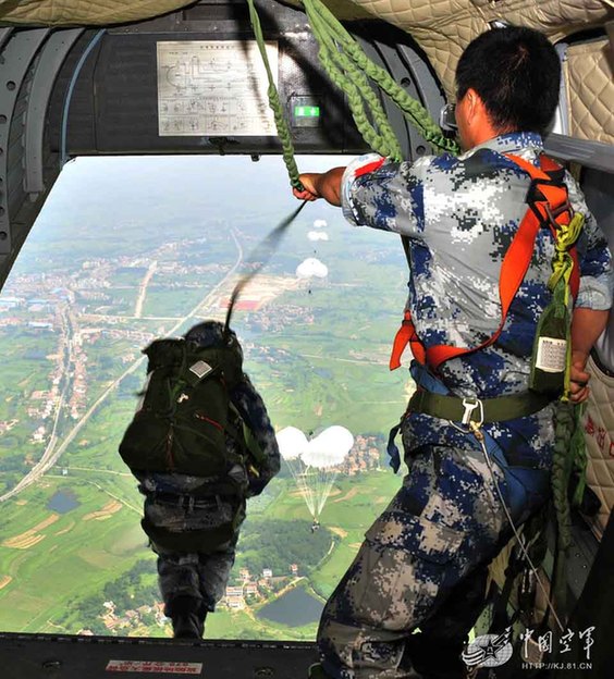 空降兵的"战神,海内外都崇敬 中国军网