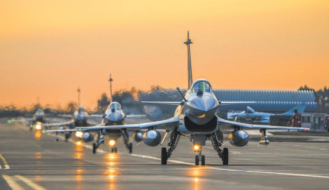 空军航空兵某旅组织跨昼夜飞行训练