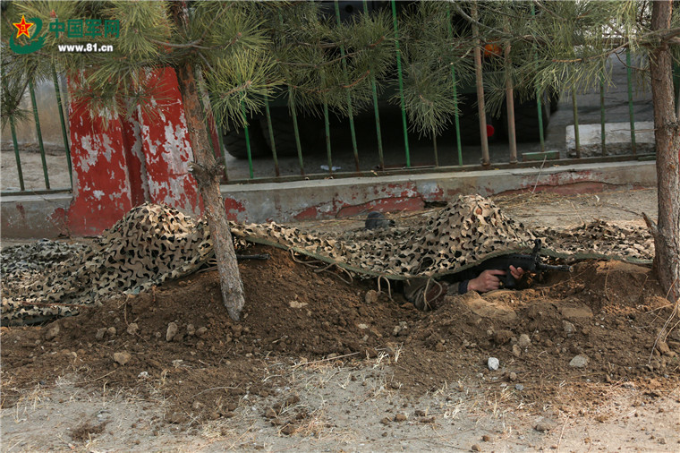 这场单兵综合演练,分分钟给你大片既视感