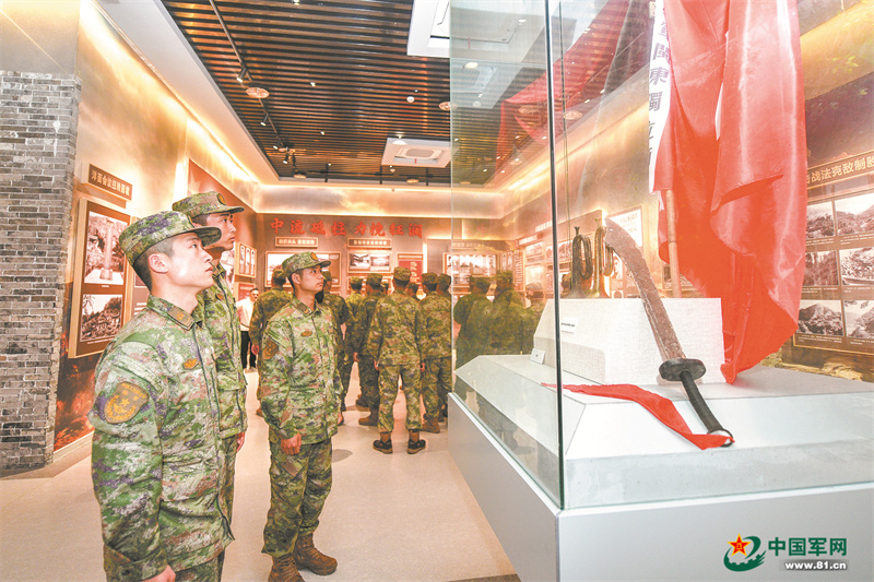 陆军某旅：利用驻训地教育资源，提升思想政治教育质效
