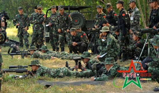 2013年,中国神州十号飞船飞上了太空,宇航员