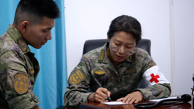 “最美新时代革命军人”李慧灵：做好天涯军民的健康守护人