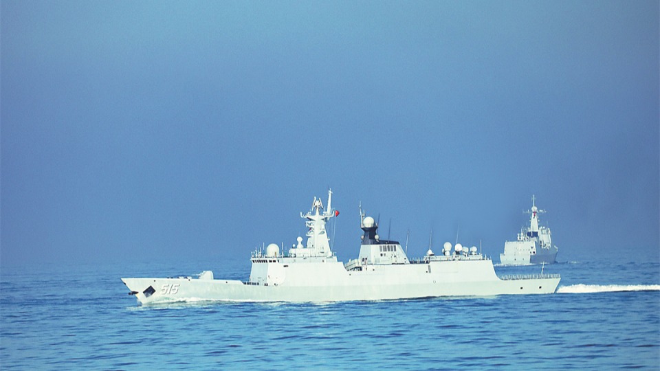 海军某支队组织海上训练