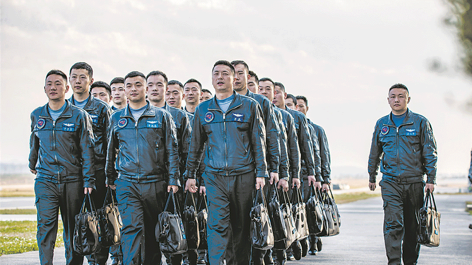 空军航空兵某旅跨昼夜飞行训练影像