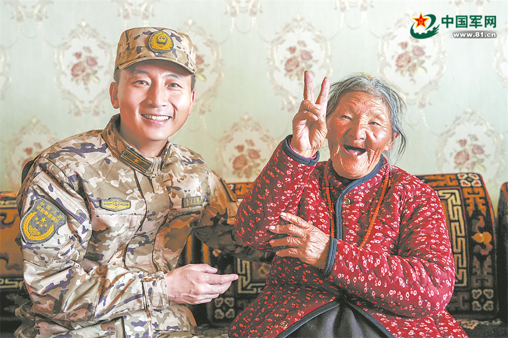 全国人大代表、武警西藏总队林芝支队某大队教导员东主才朗：爱民真情深